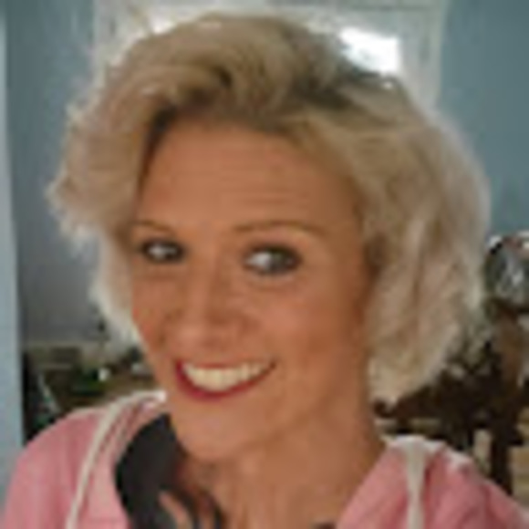 Meet your Posher, Jenny - Picture 1 of 1